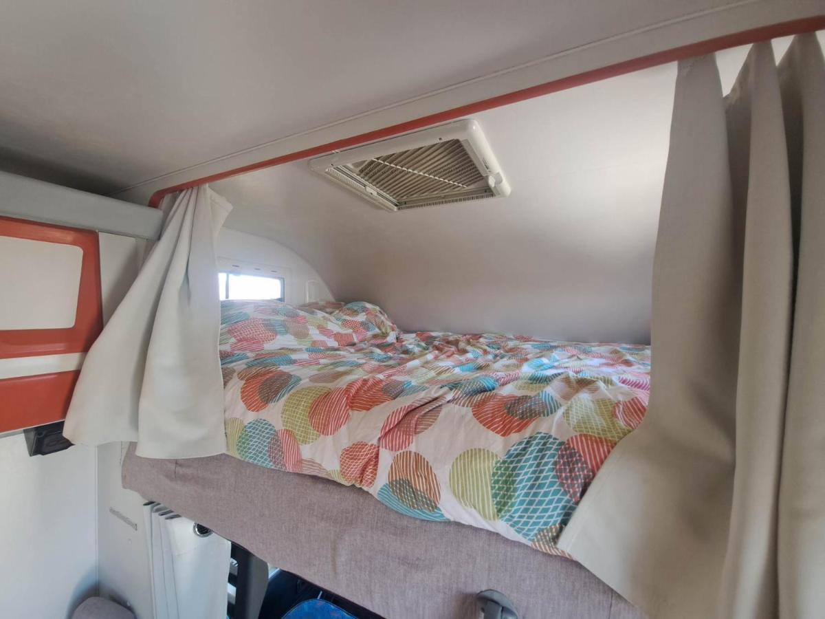 Hotel Camping Car A 3 Minutes Du Parc Pairi Daiza Brugelette Exterior foto