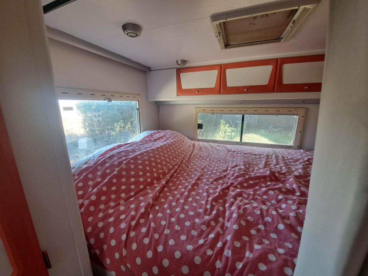 Hotel Camping Car A 3 Minutes Du Parc Pairi Daiza Brugelette Exterior foto